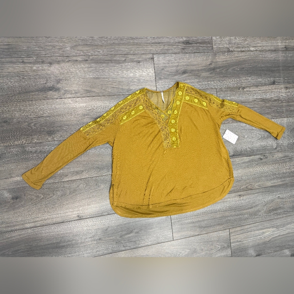 NWT - Free People Women's Mustard Yellow Blouse - Size Small - Picture 5 of 7